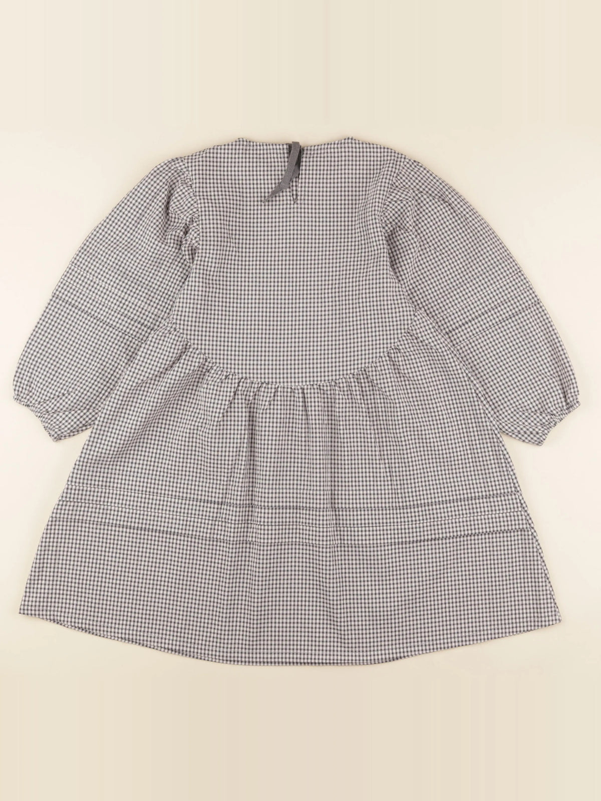 Robe blanc, gris