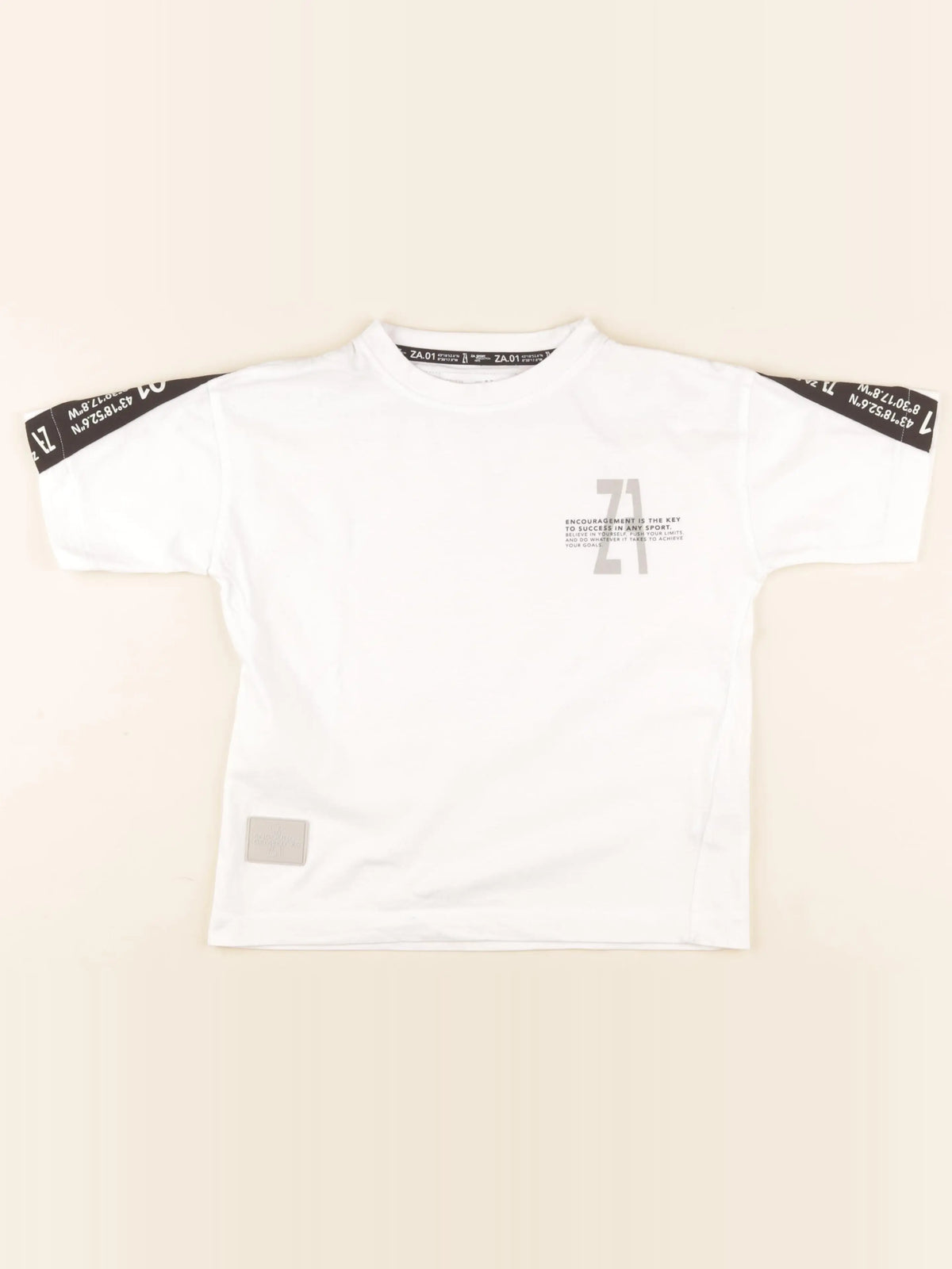 Zara - tee-shirt imprimé au dos blanc, noir - 6/7 ans