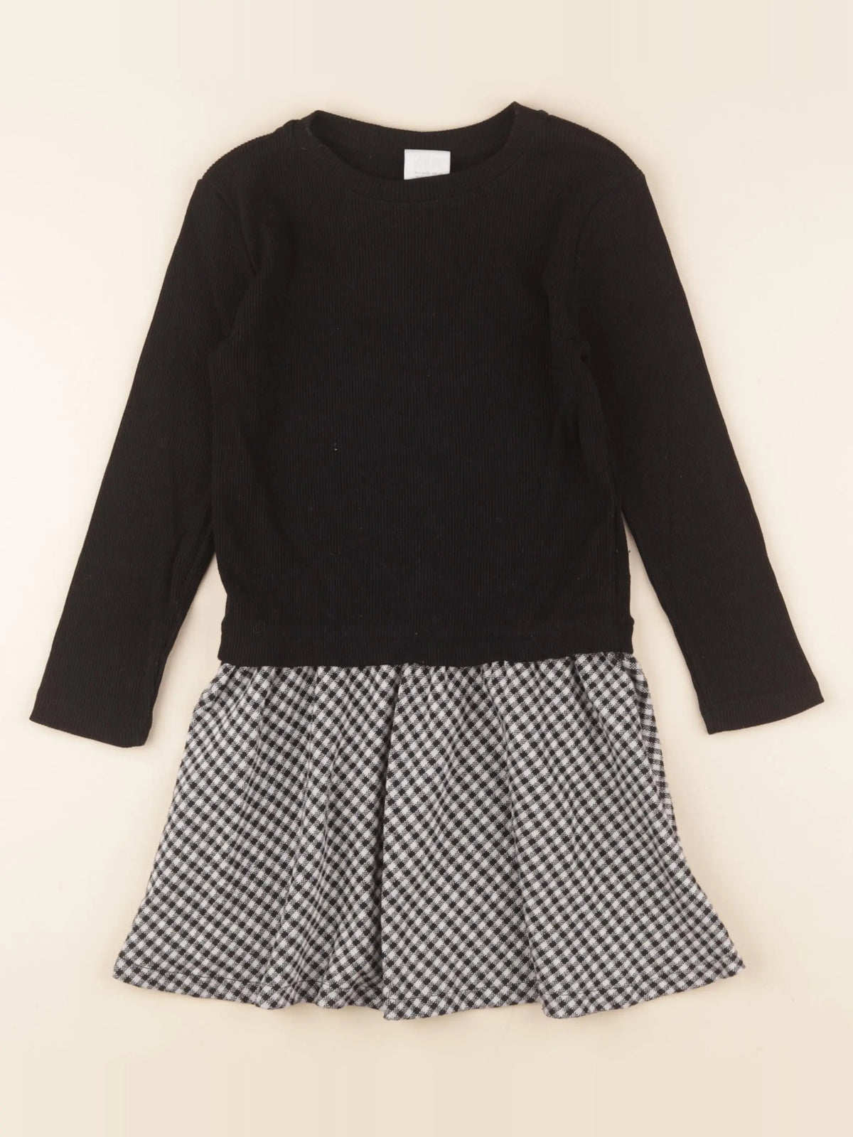 Zara - robe noir - 6/7 ans