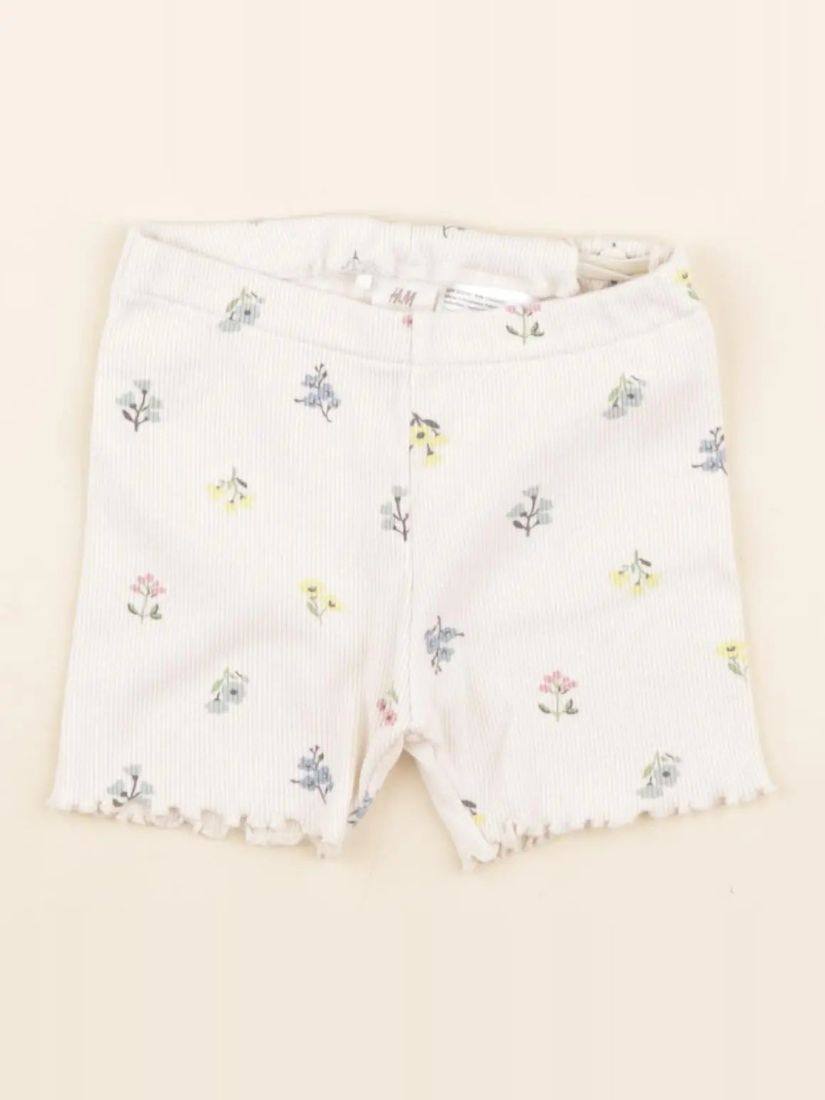 H&M - short beige - 6/9 mois