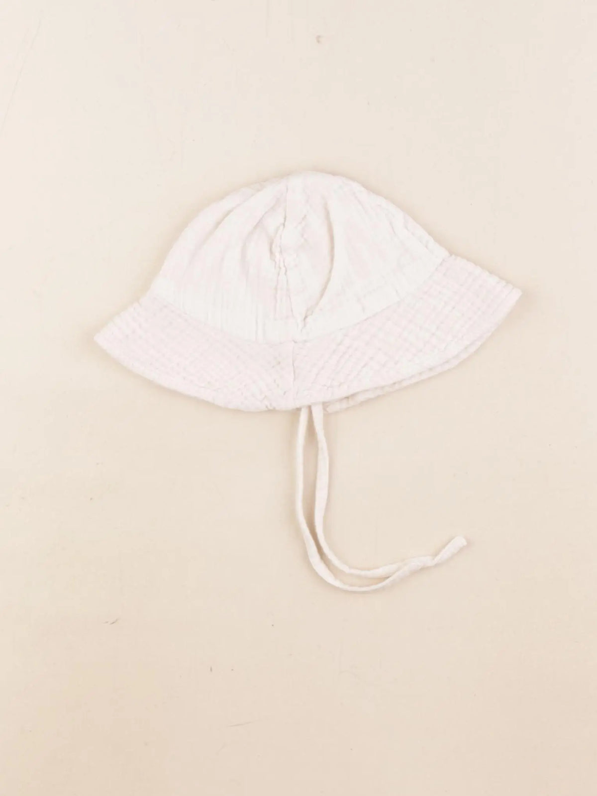 Zara - chapeau beige - 1/6 mois