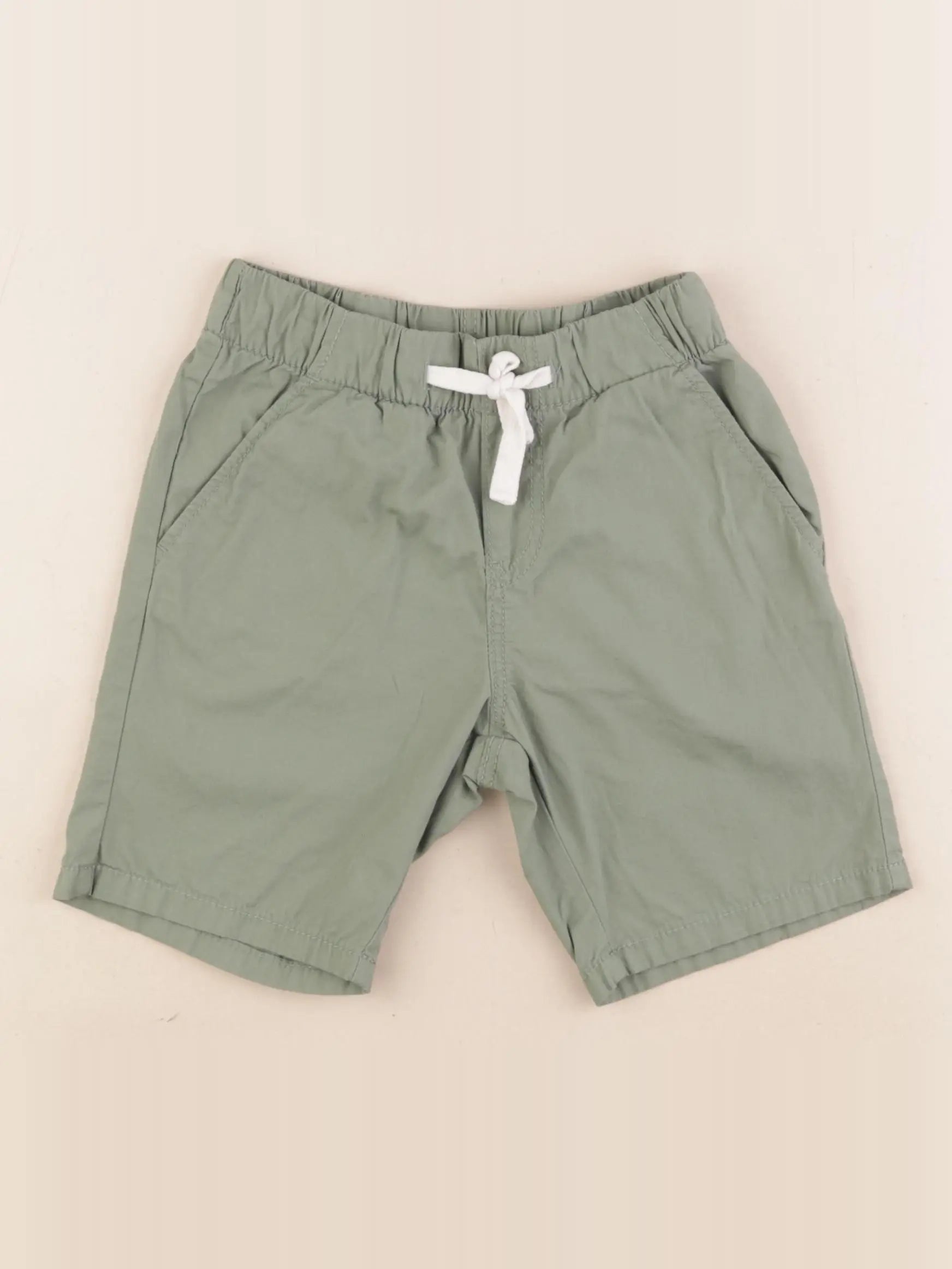 H&M - short vert - 3/4 ans