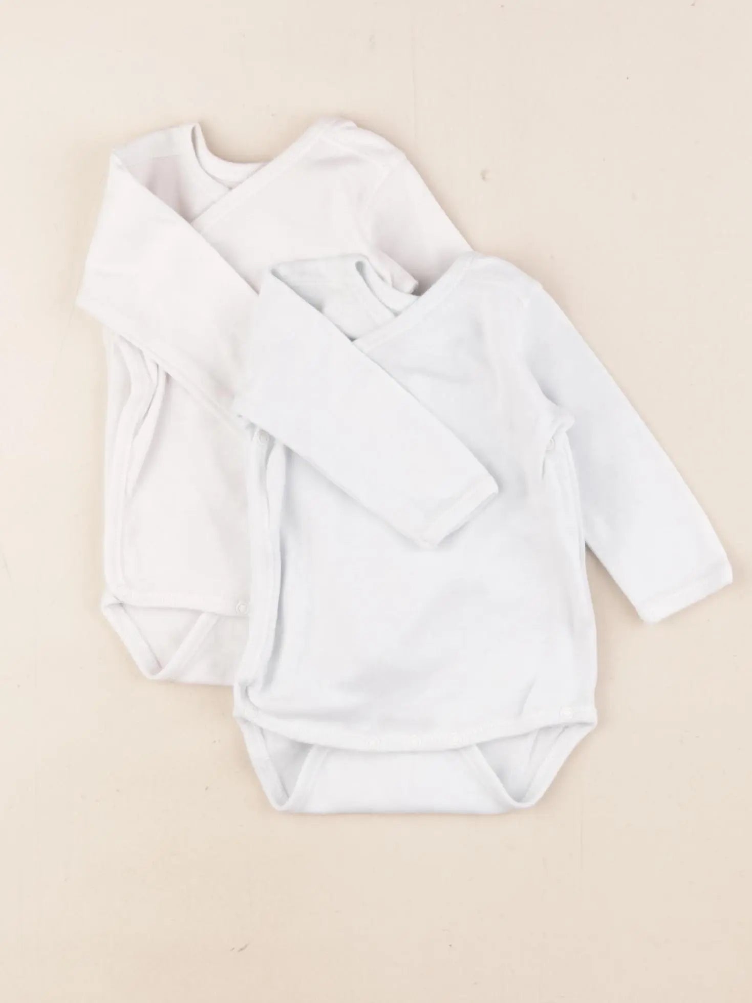 Bonpoint - lot de 2 bodies en coton bleu, blanc - 1 mois