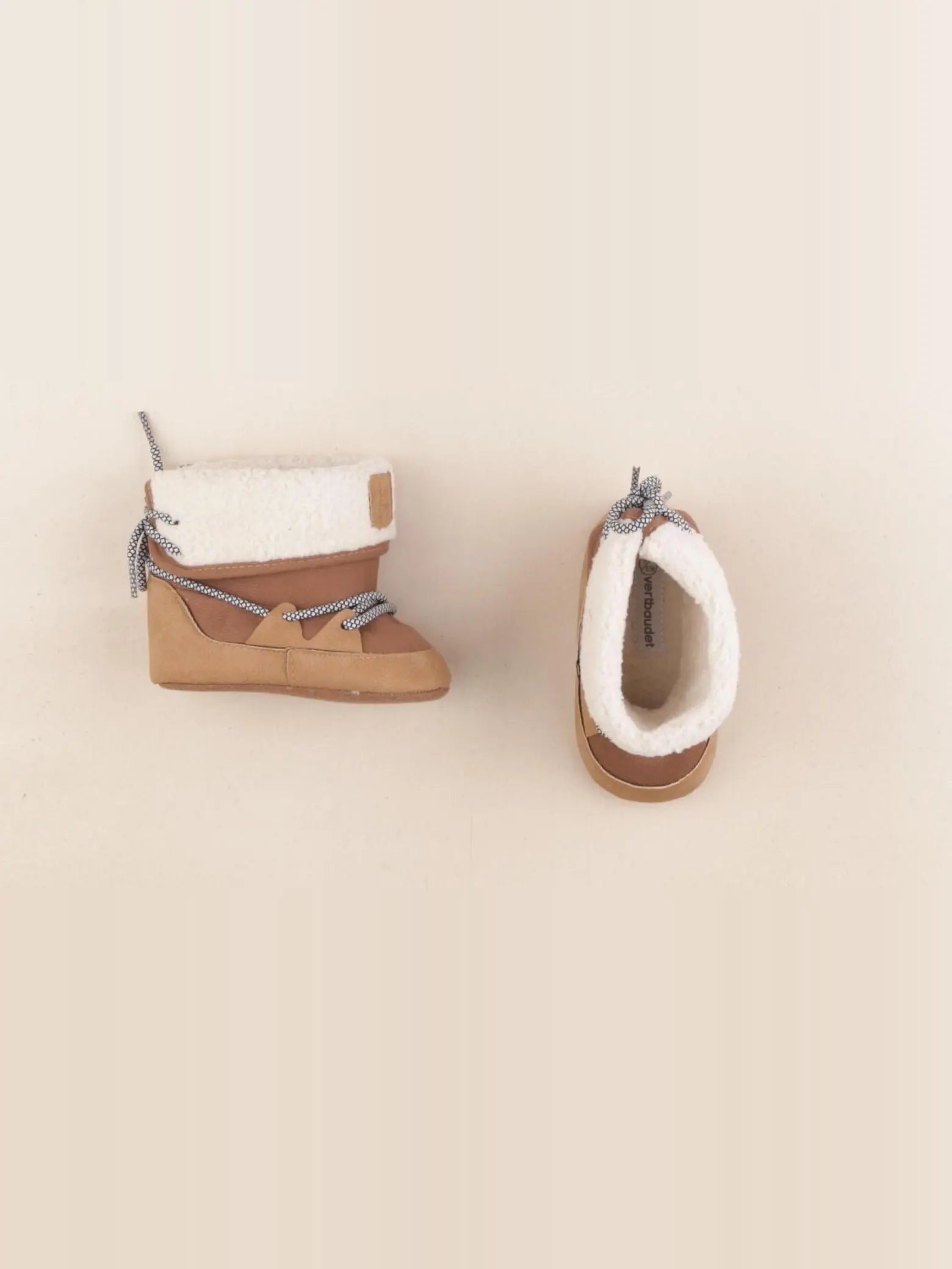 Vertbaudet - chaussons marron - pointure 19