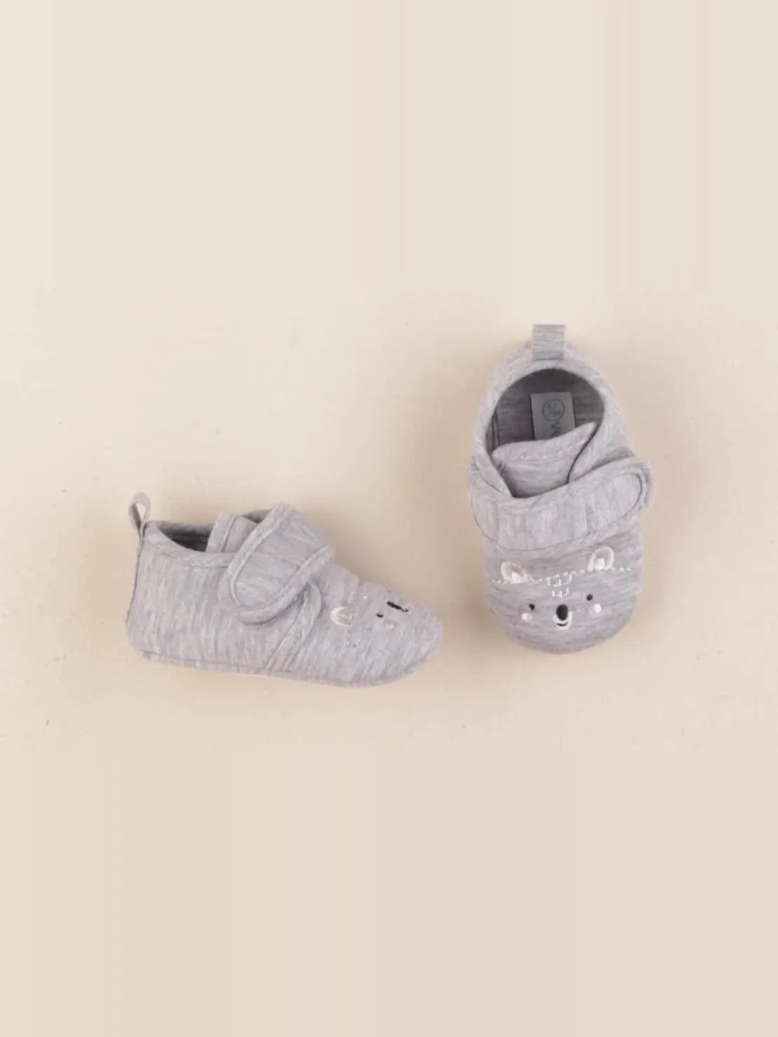 Vertbaudet - chaussons gris - pointure 18