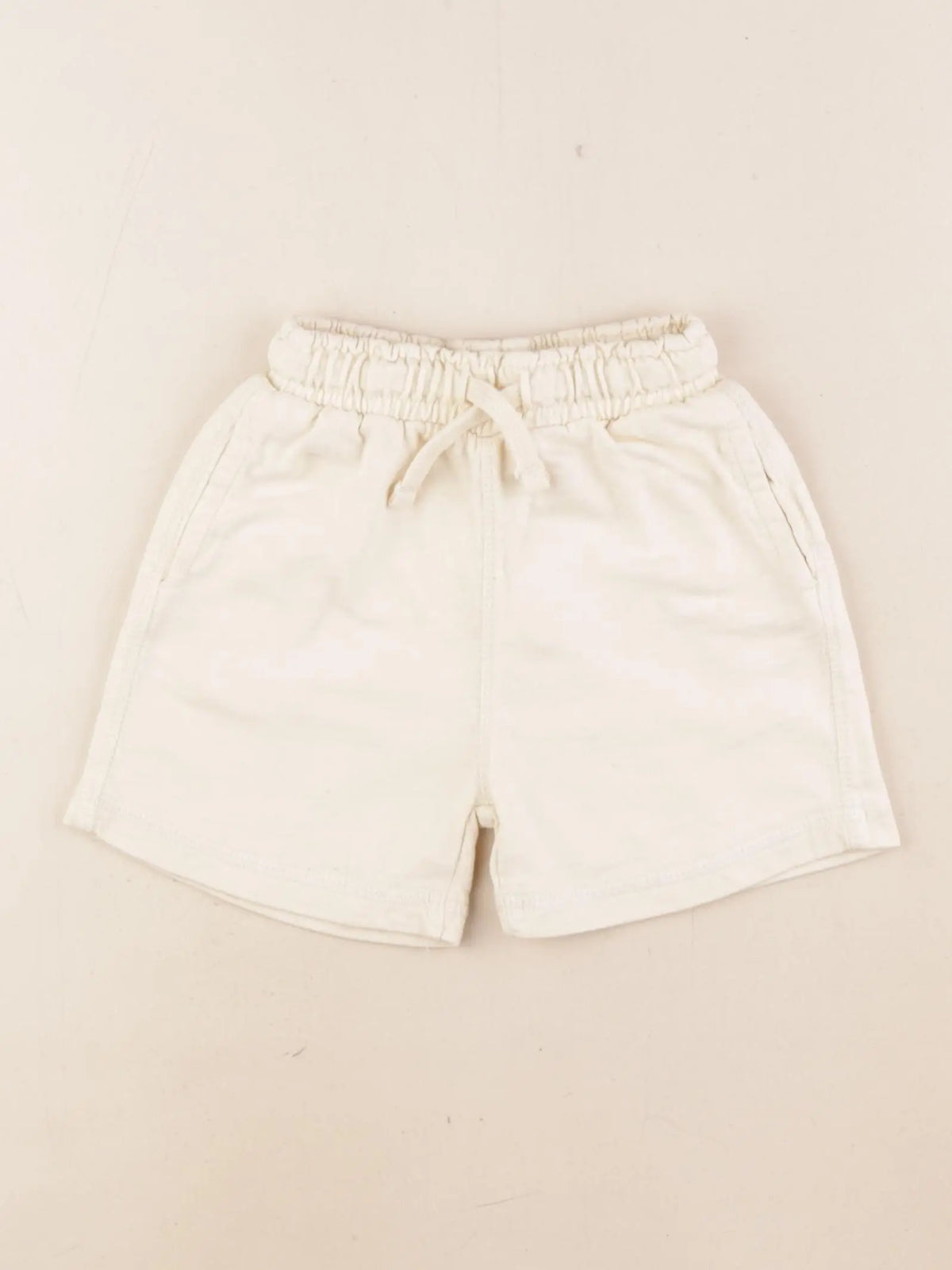 Zara - short beige - 4 ans