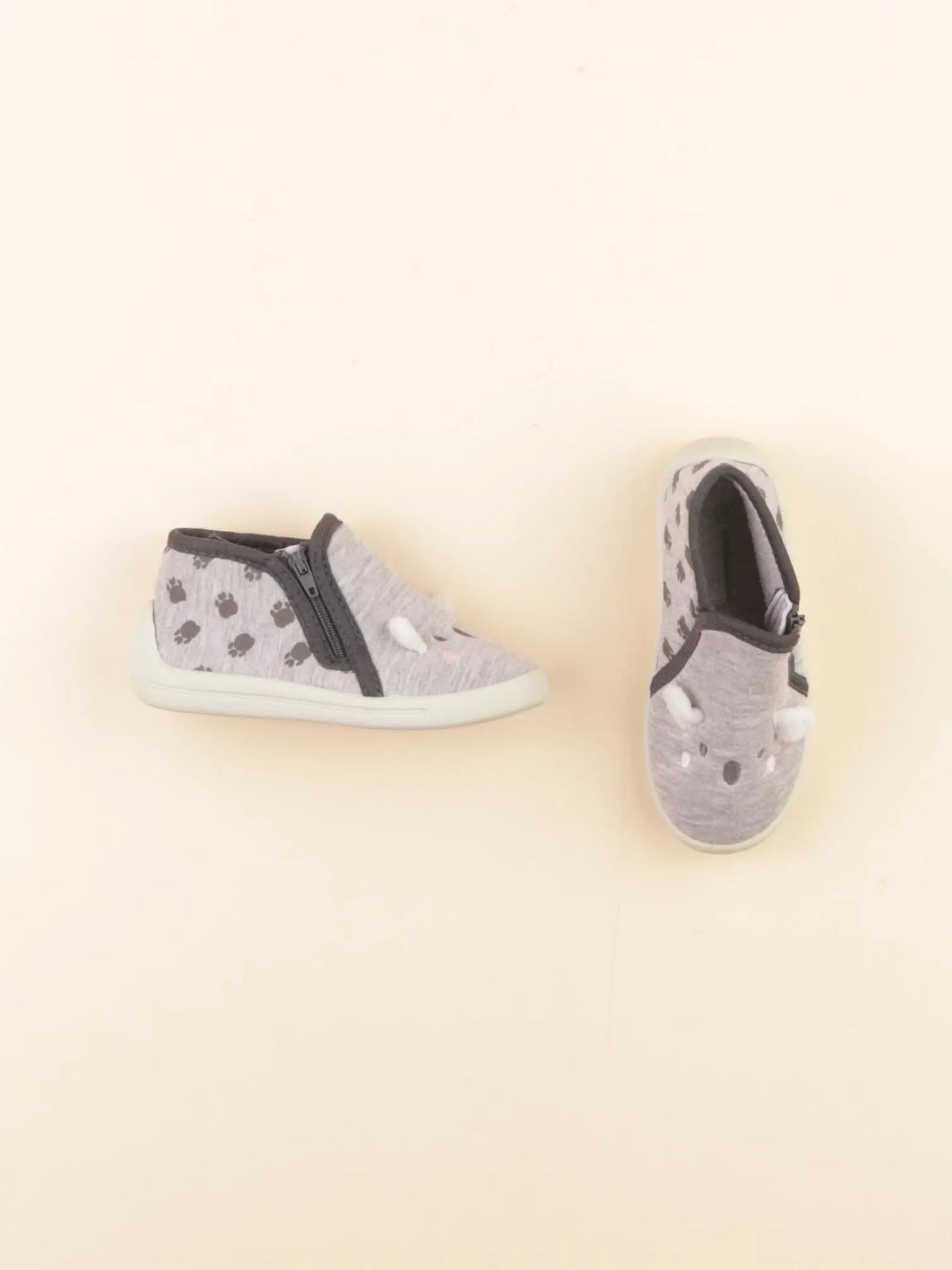 Vertbaudet - chaussons gris - pointure 24