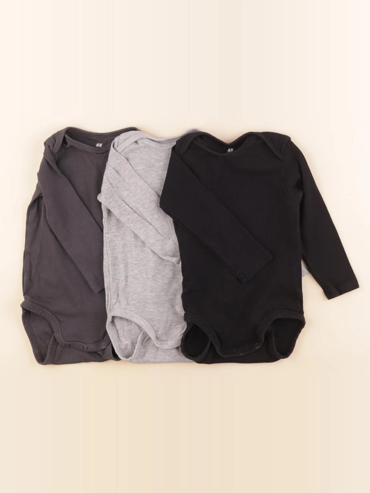 H&M - lot de 3 bodies en coton gris, noir - 12 mois