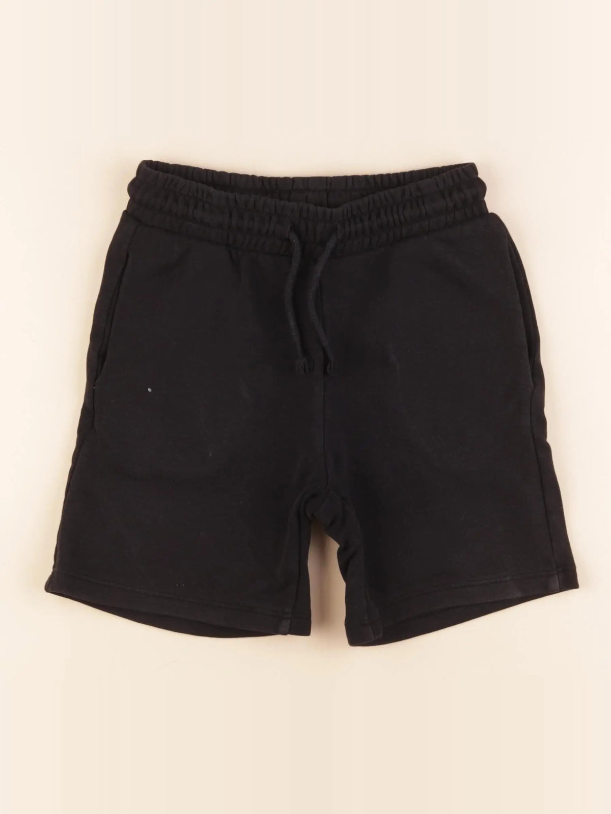 H&M - short noir - 6/7 ans