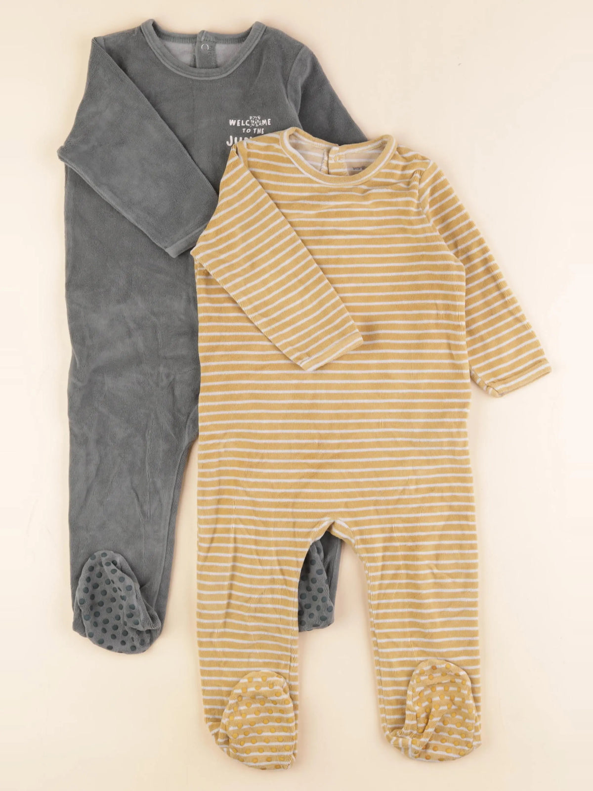 Vertbaudet - lot de 2 pyjamas velours jaune, vert - 18 mois