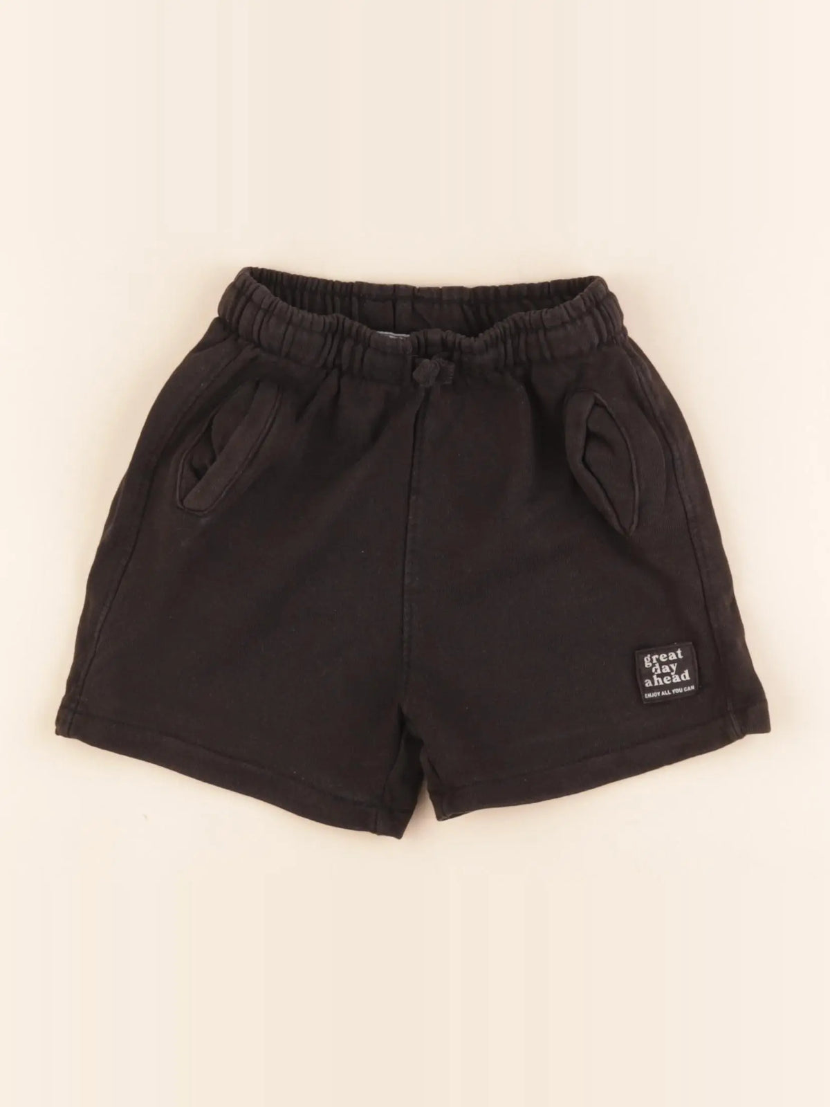 Zara - short noir - 4 ans