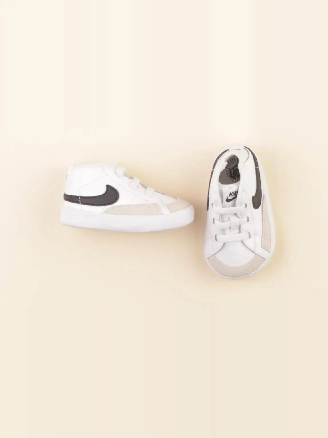 Nike - chaussons blanc - pointure 17