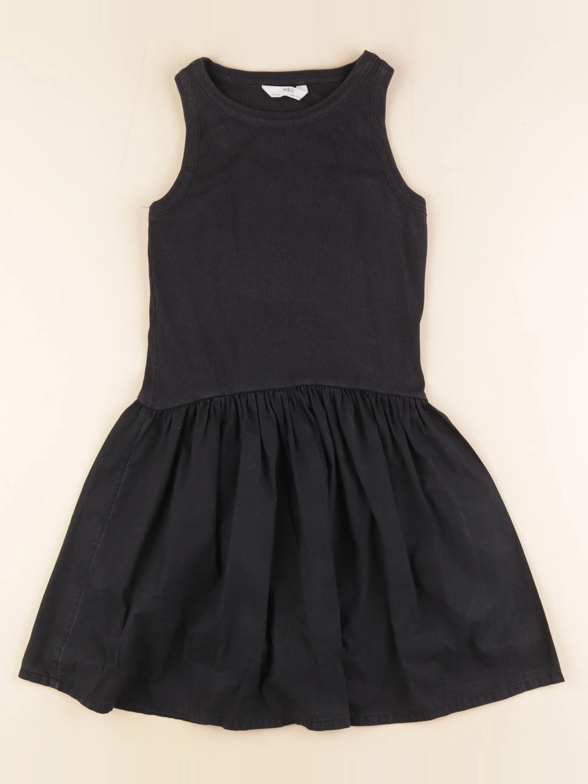 Marks & Spencer - robe noir - 9/10 ans