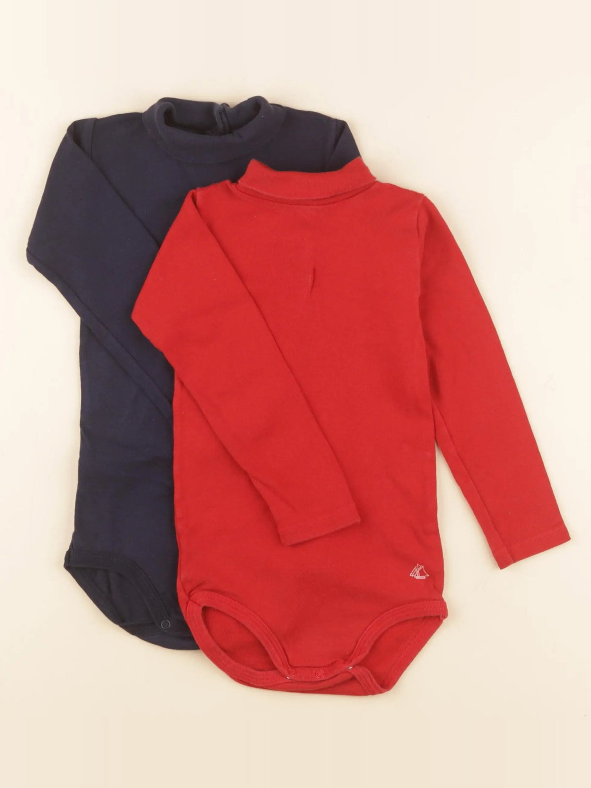 Petit Bateau - lot de 2 bodies à col bleu, rouge - 24 mois