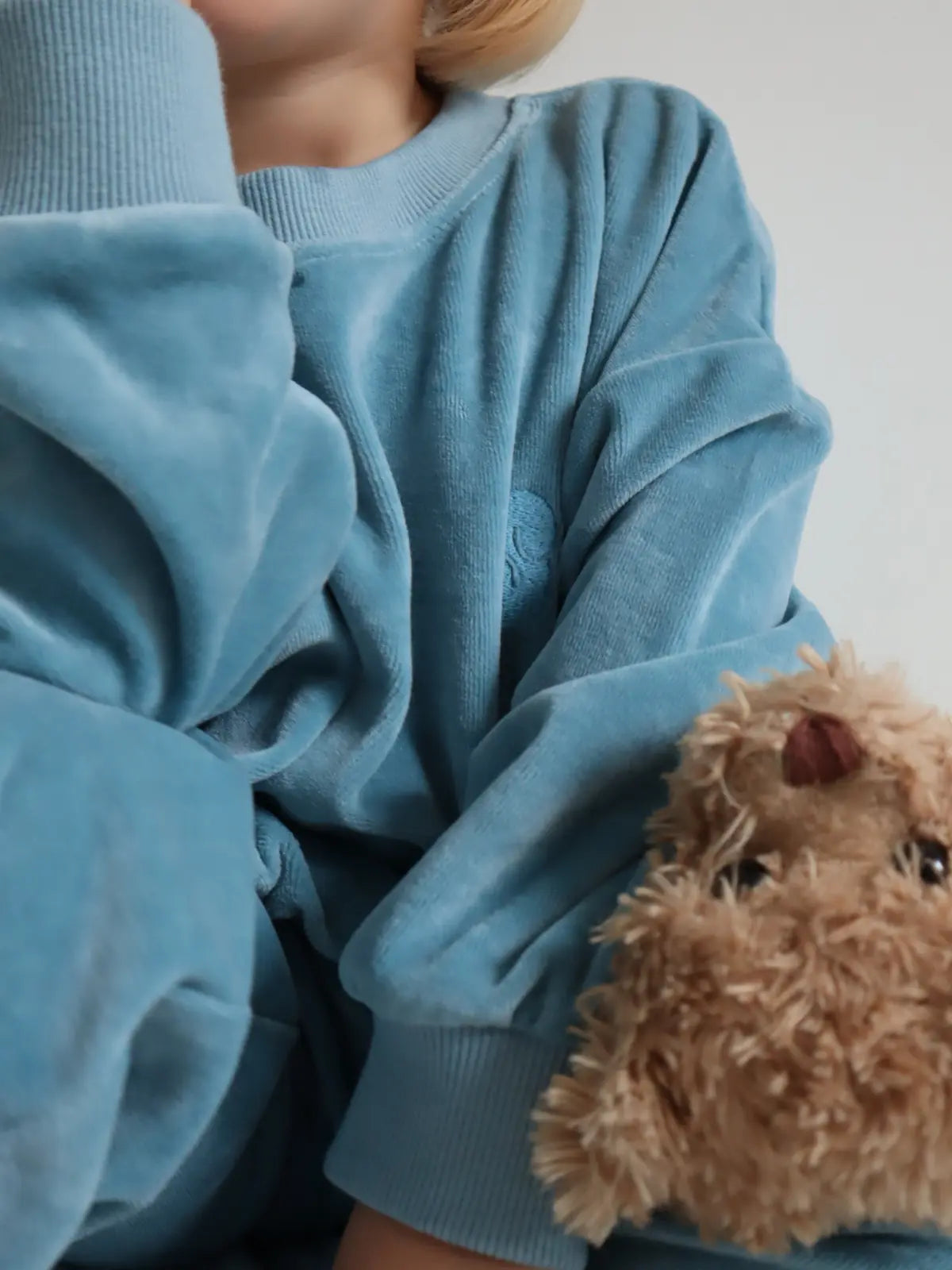 Le pyjama velours Bleu nuage