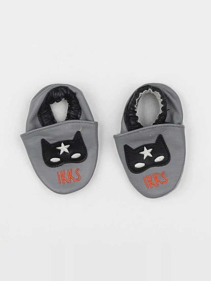 IKKS - chaussons gris - pointure 16/17