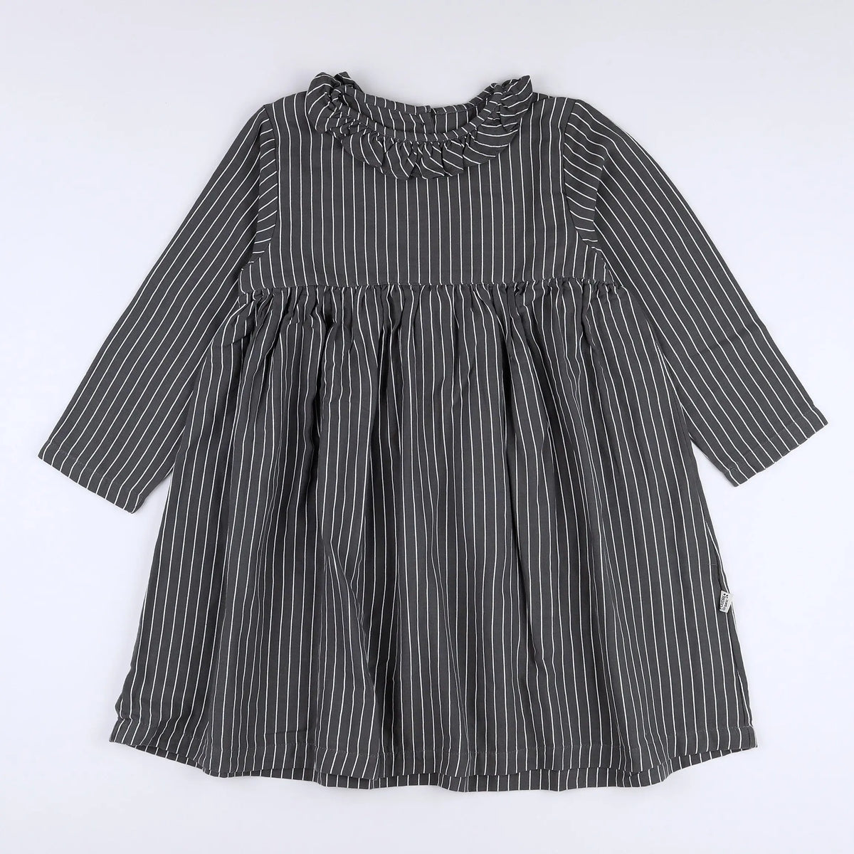 Robe gris boutons dos