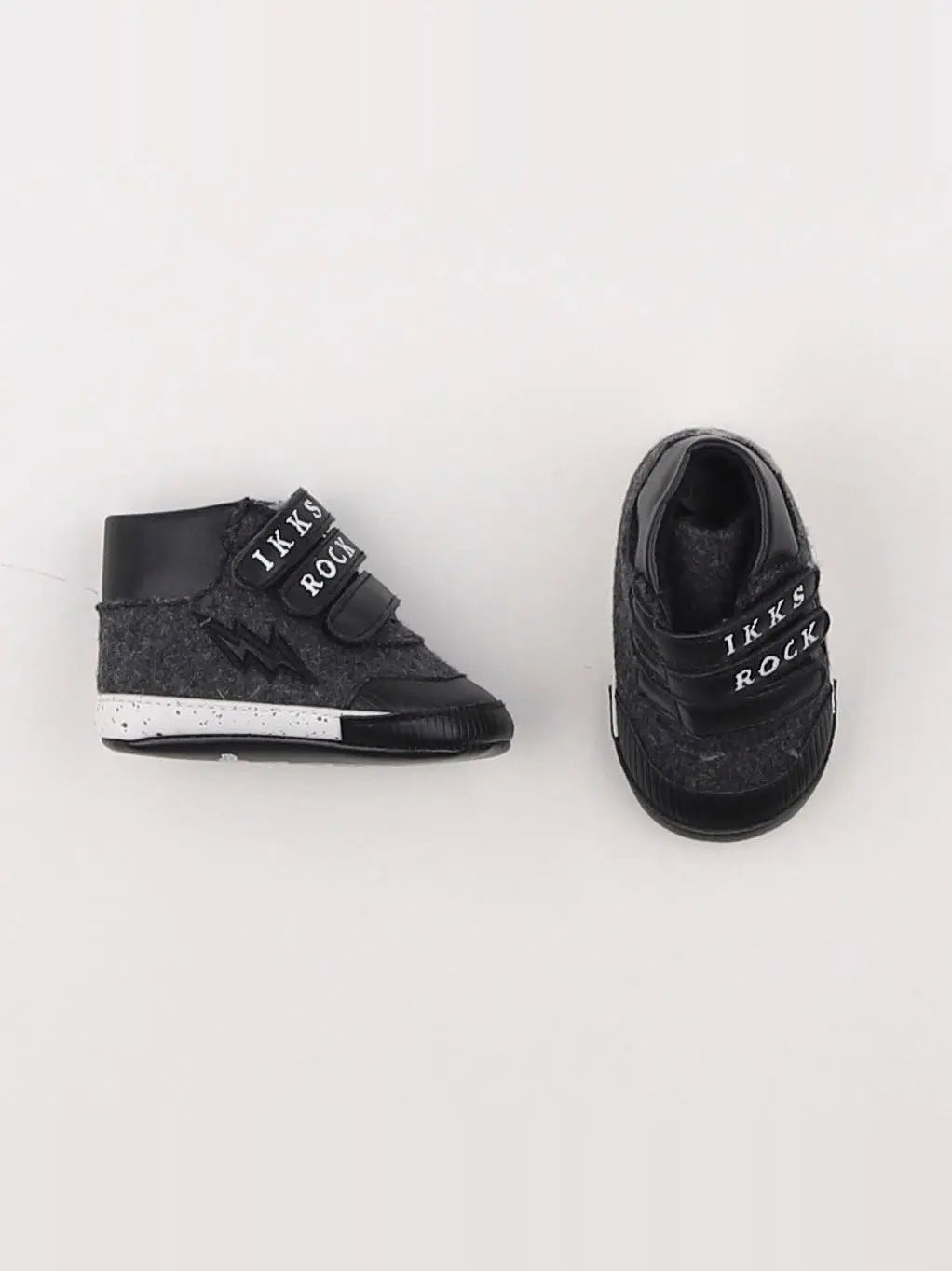 IKKS - chaussons gris - pointure 17/18