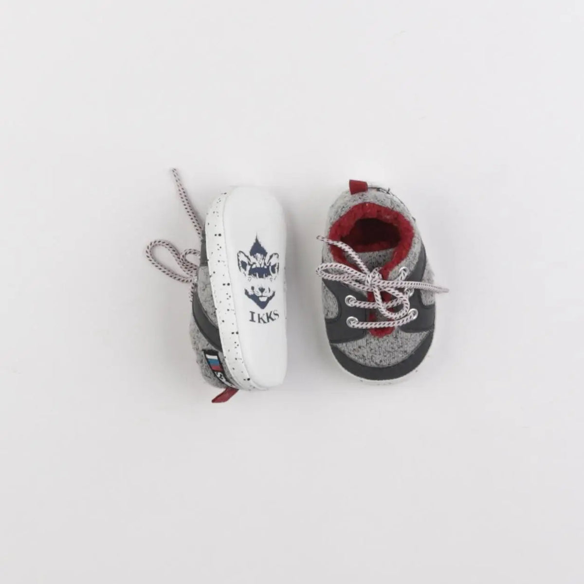 IKKS - chaussons gris - pointure 18