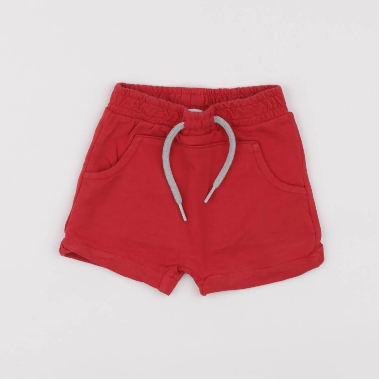 Vertbaudet - short rouge - 6 mois