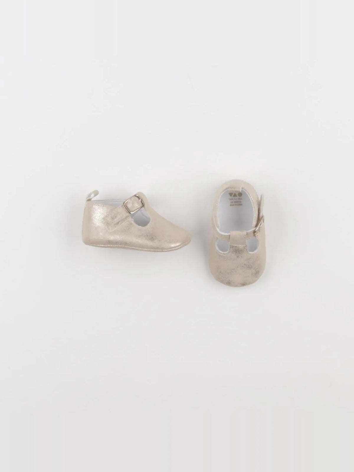 Tape à l'oeil - chaussons or - pointure 17