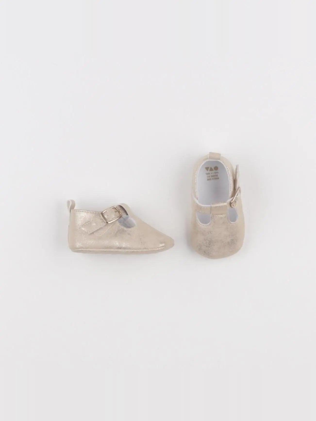 Tape à l'oeil - chaussons or - pointure 17