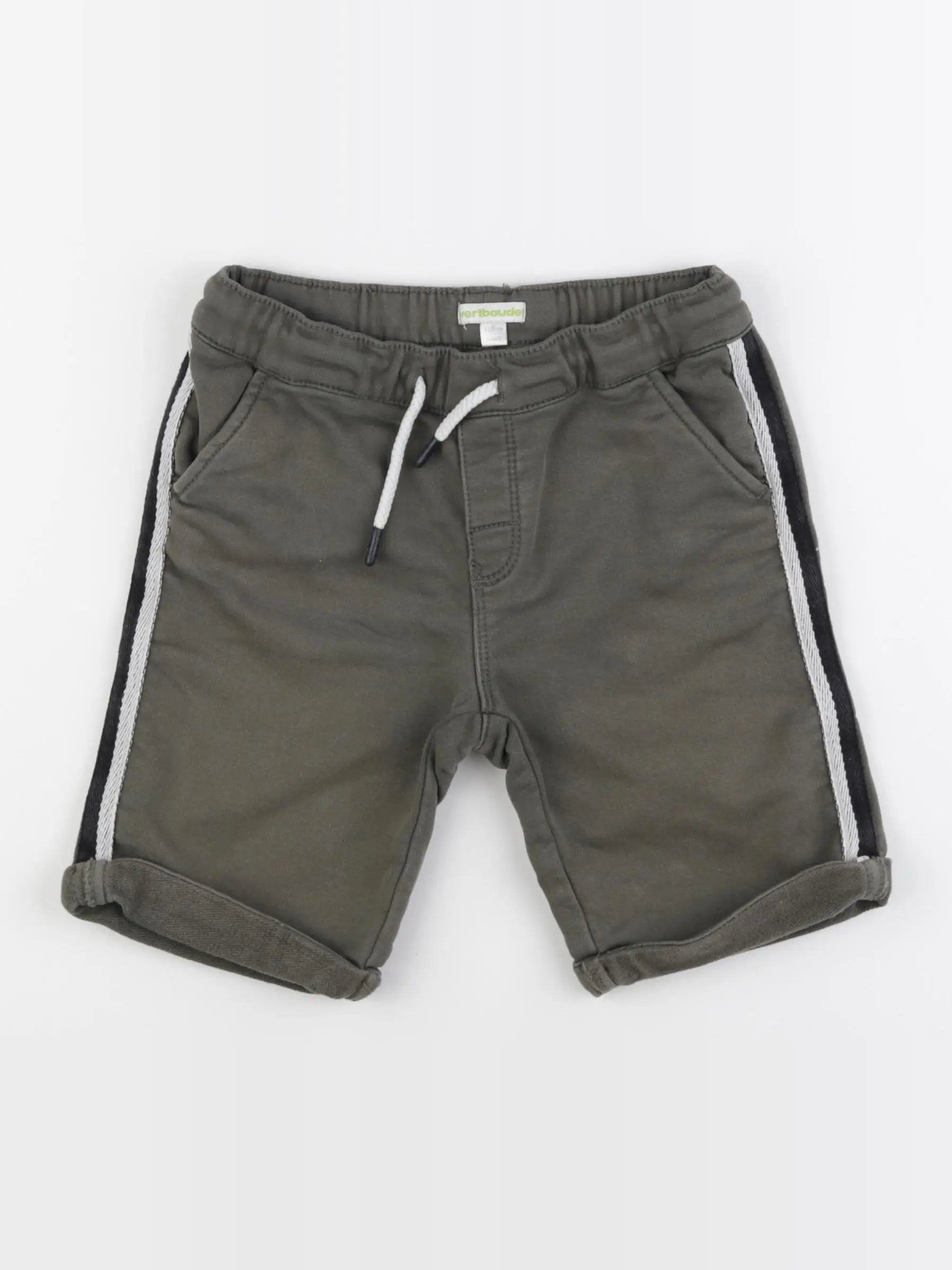 Vertbaudet - short vert - 9 ans