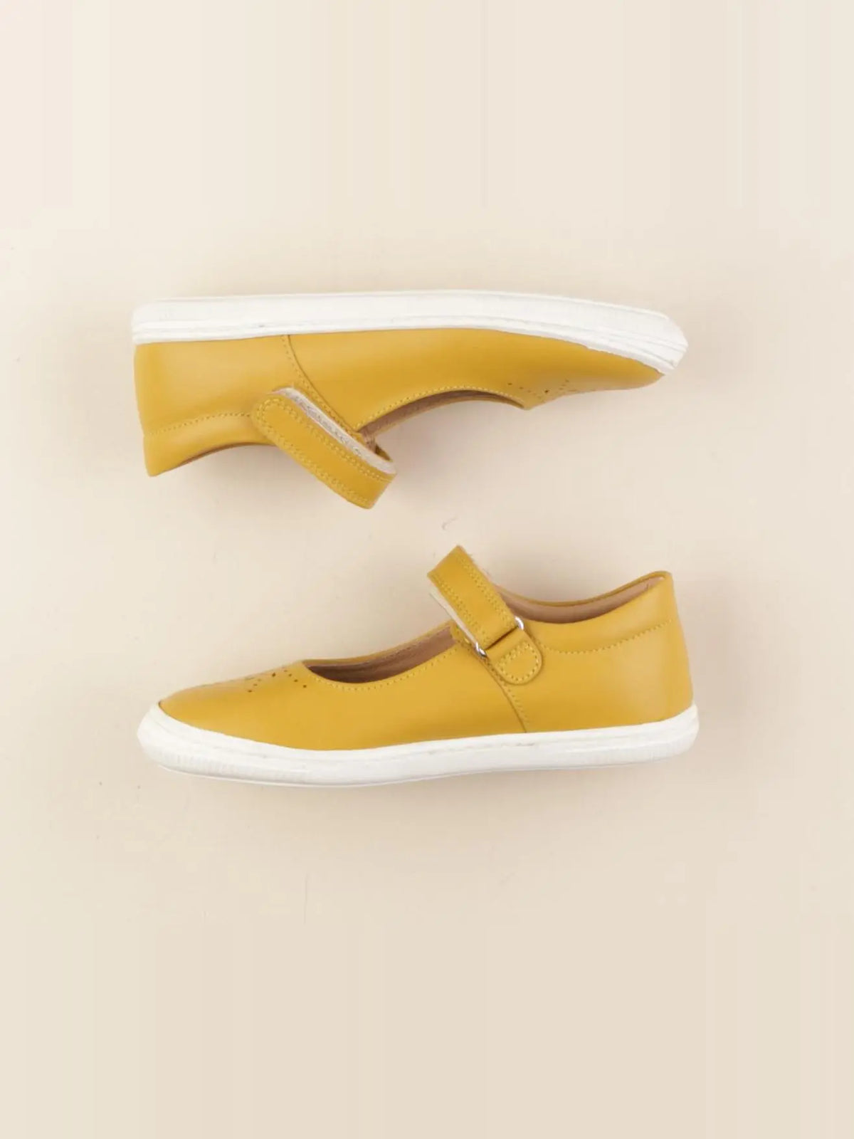 Vertbaudet - babies jaune - pointure 31