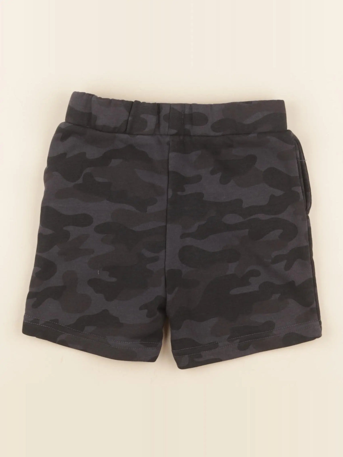 Vertbaudet - short noir - 6 ans