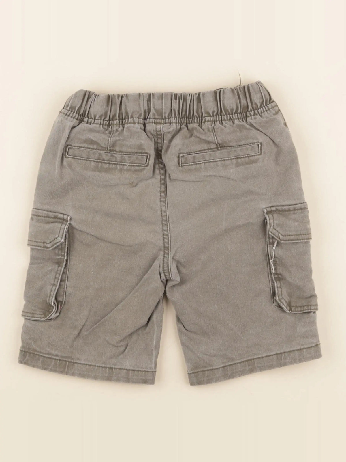 Vertbaudet - short vert - 8 ans