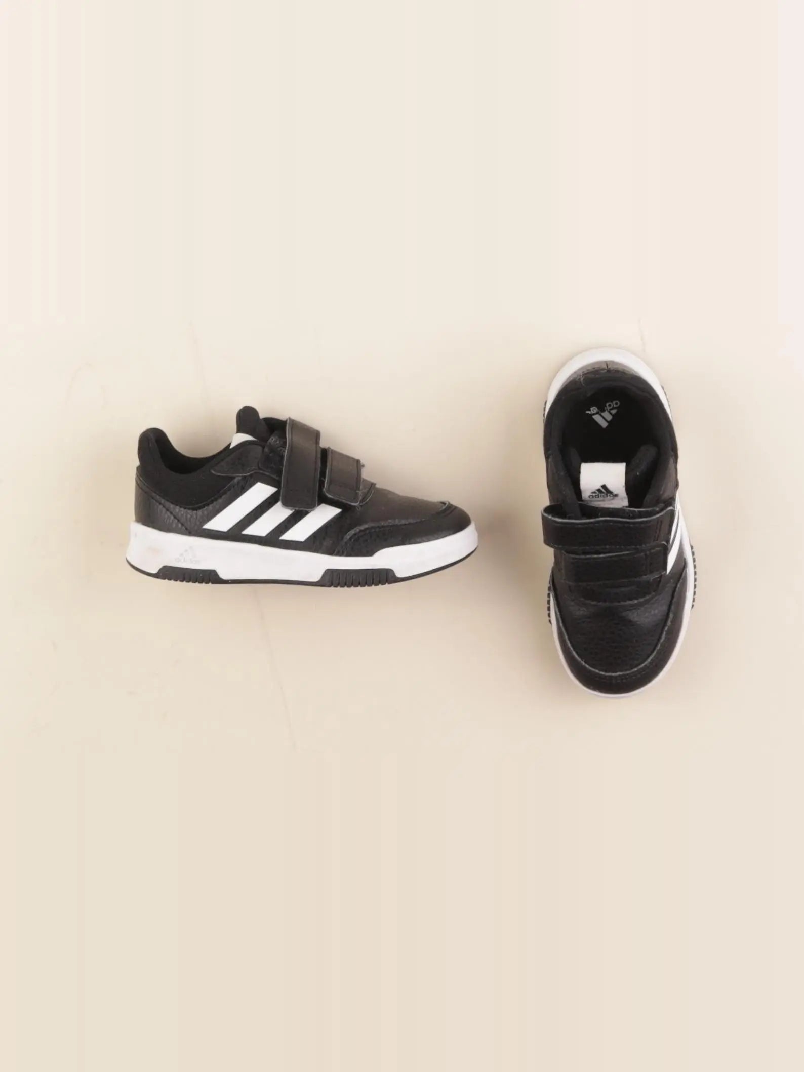 Adidas - baskets noir - pointure 25