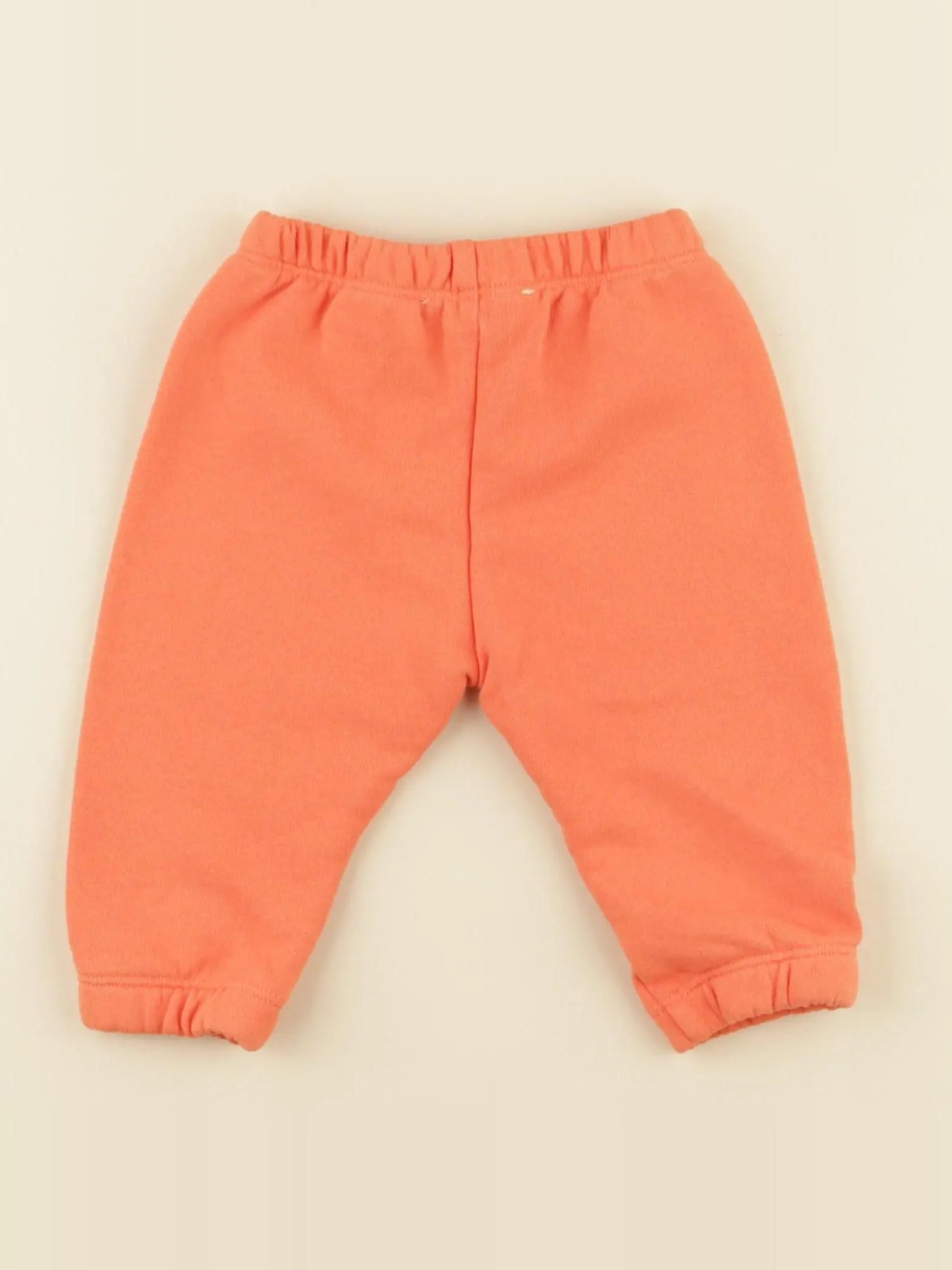 Jogging orange