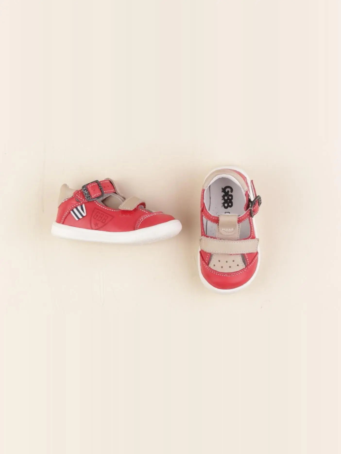 GBB - sandales rouge - pointure 20