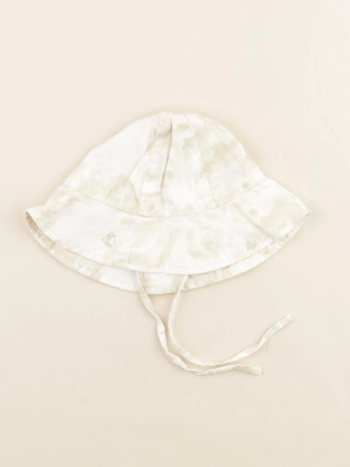 Petit Bateau - chapeau blanc, beige, or - 3/6 mois