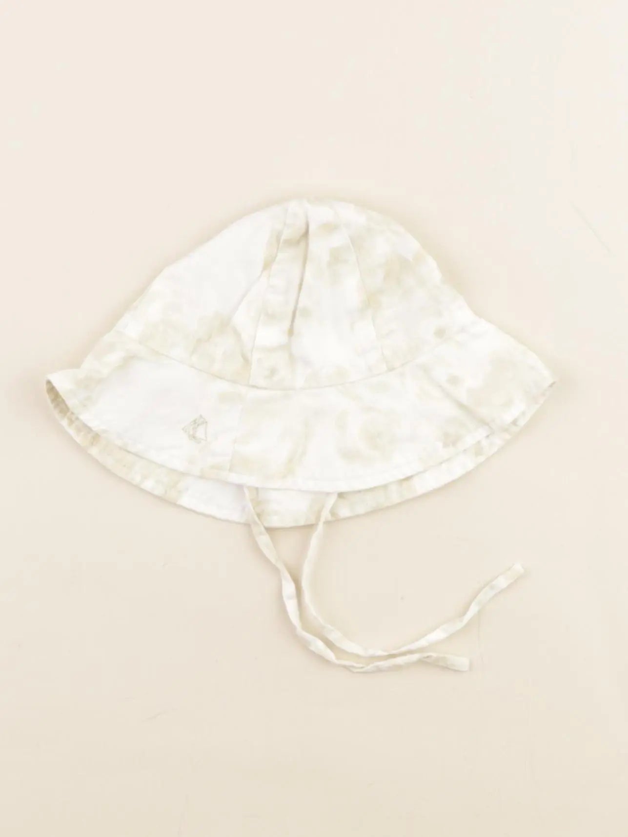 Petit Bateau - chapeau blanc, beige, or - 3/6 mois