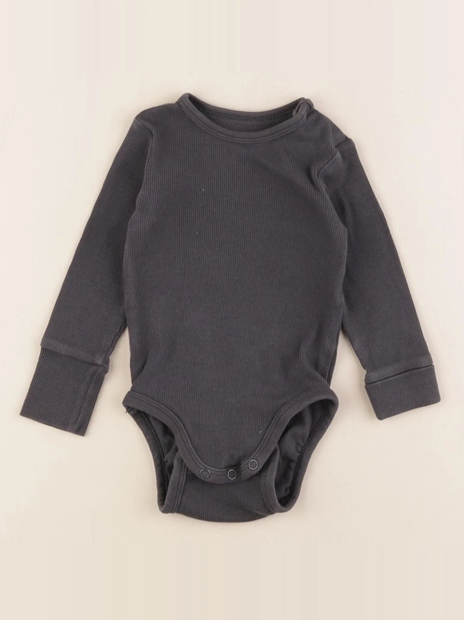 H&M - body gris - 4/6 mois