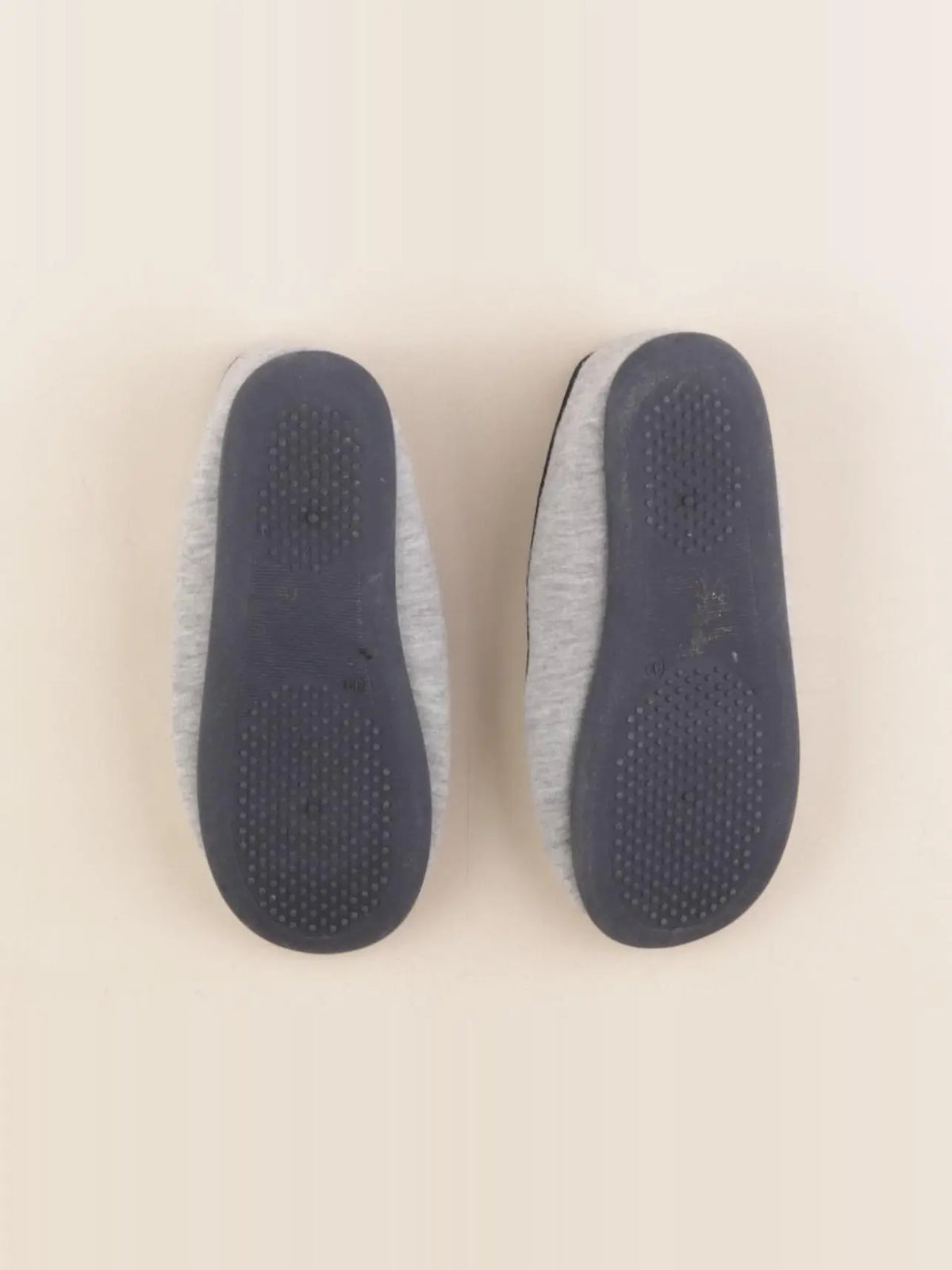 Vertbaudet - chaussons gris - pointure 33