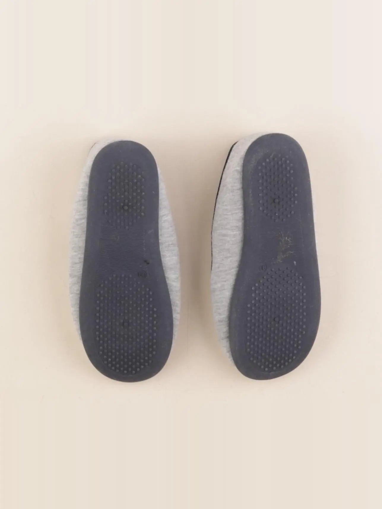 Vertbaudet - chaussons gris - pointure 33