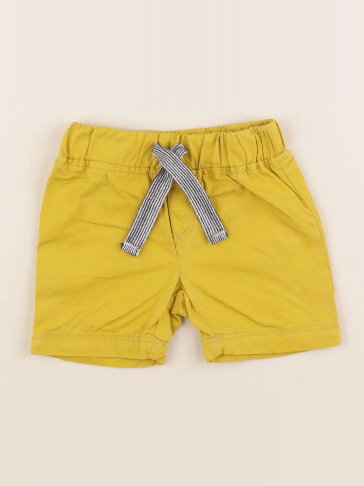 Petit Bateau - short jaune - 3 mois