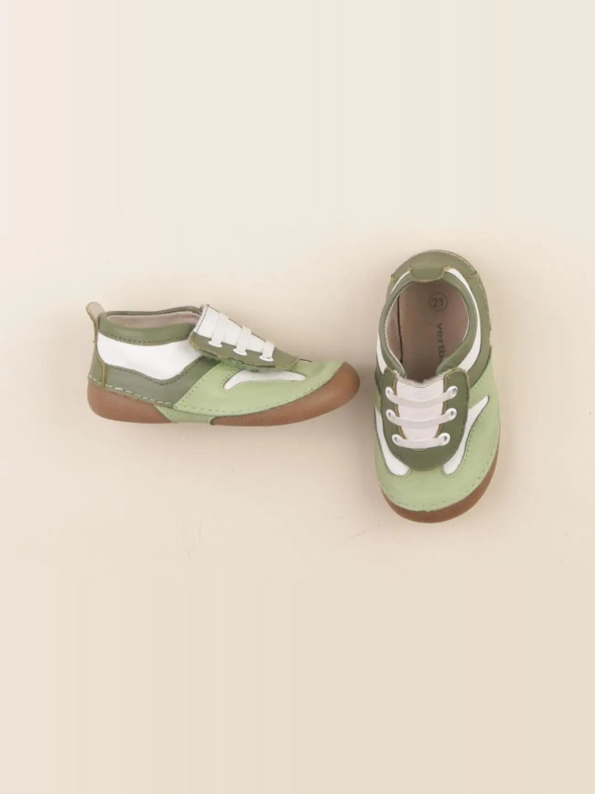 Vertbaudet - chaussons vert - pointure 21