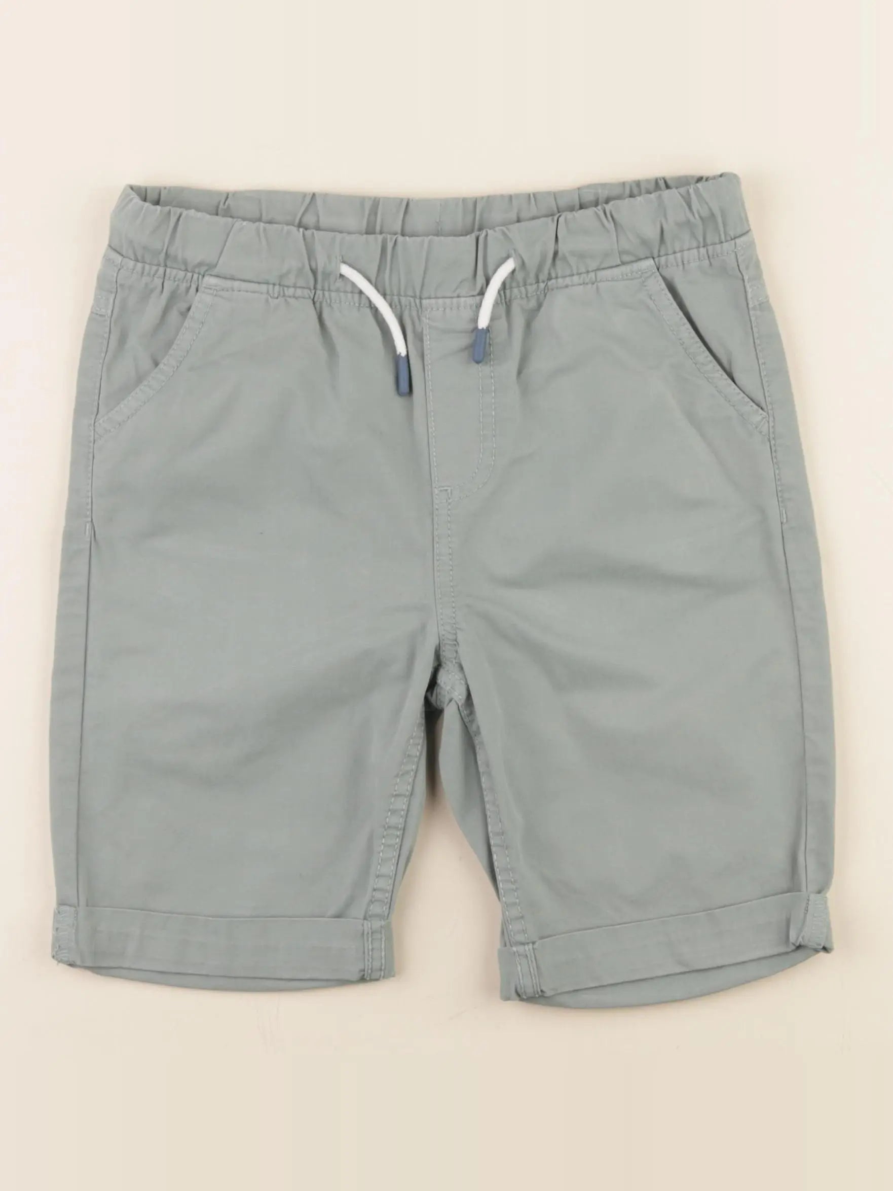 Vertbaudet - short vert - 9 ans