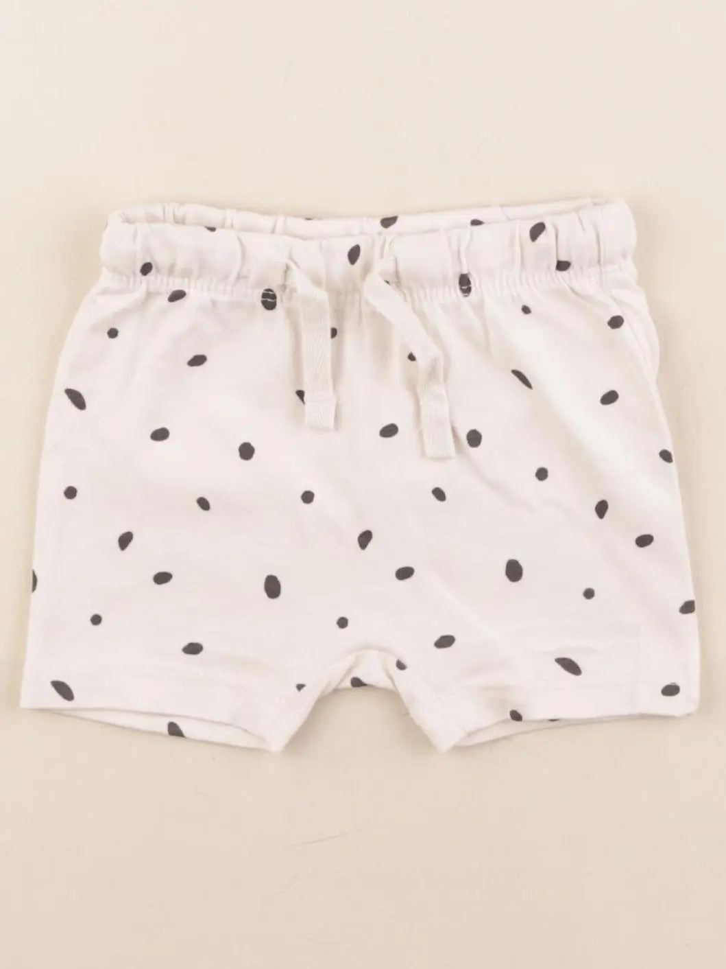 H&M - short blanc - 1 mois