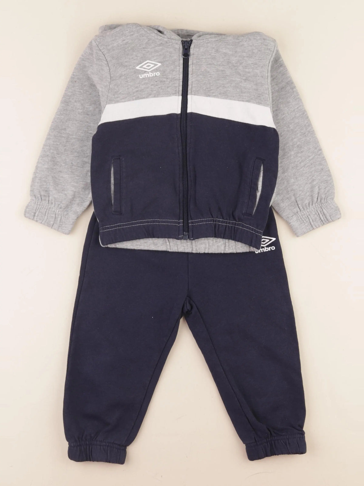 Umbro - ensemble gris, bleu - 2 ans