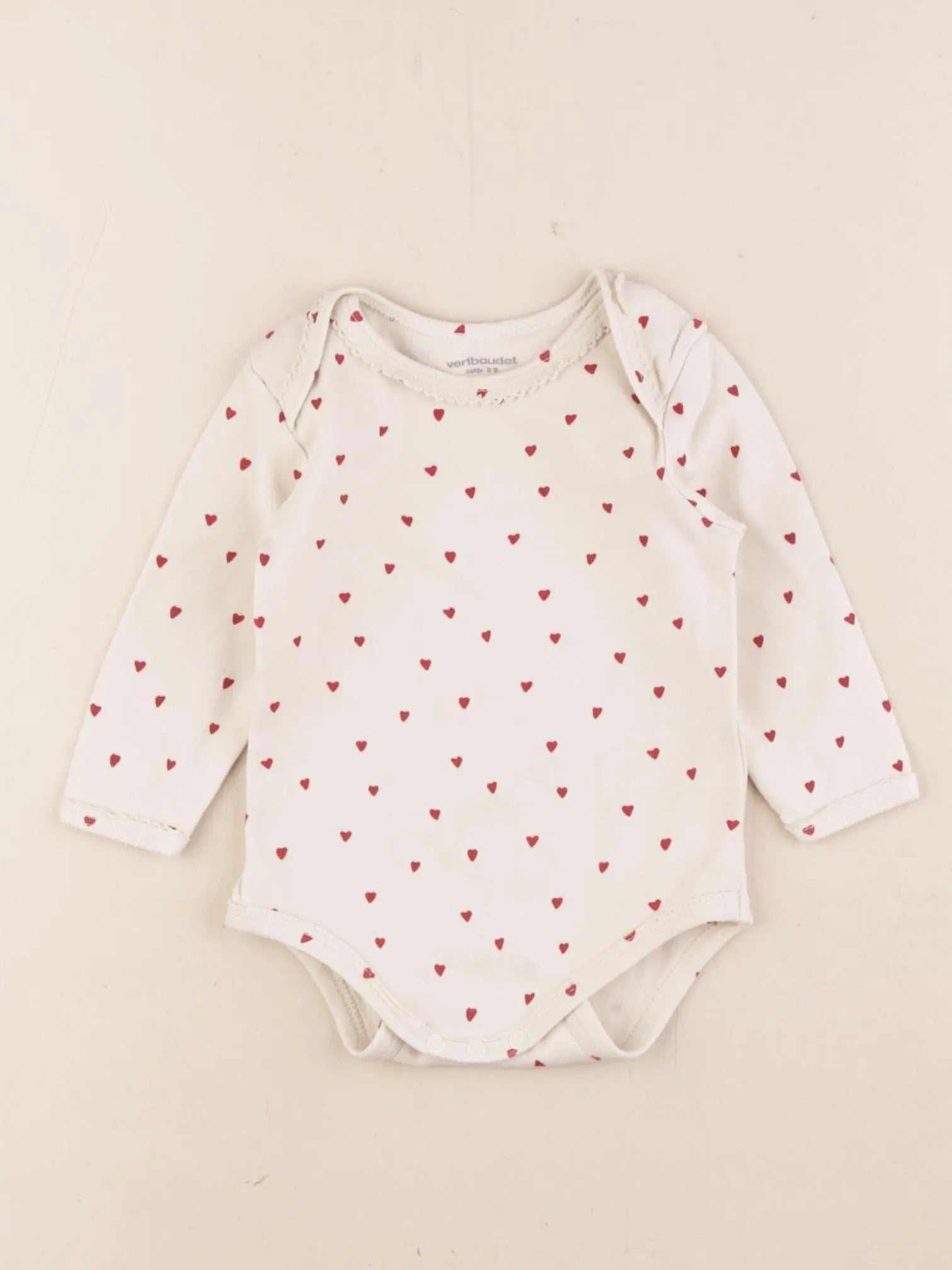 Vertbaudet - body beige, rouge - 6 mois