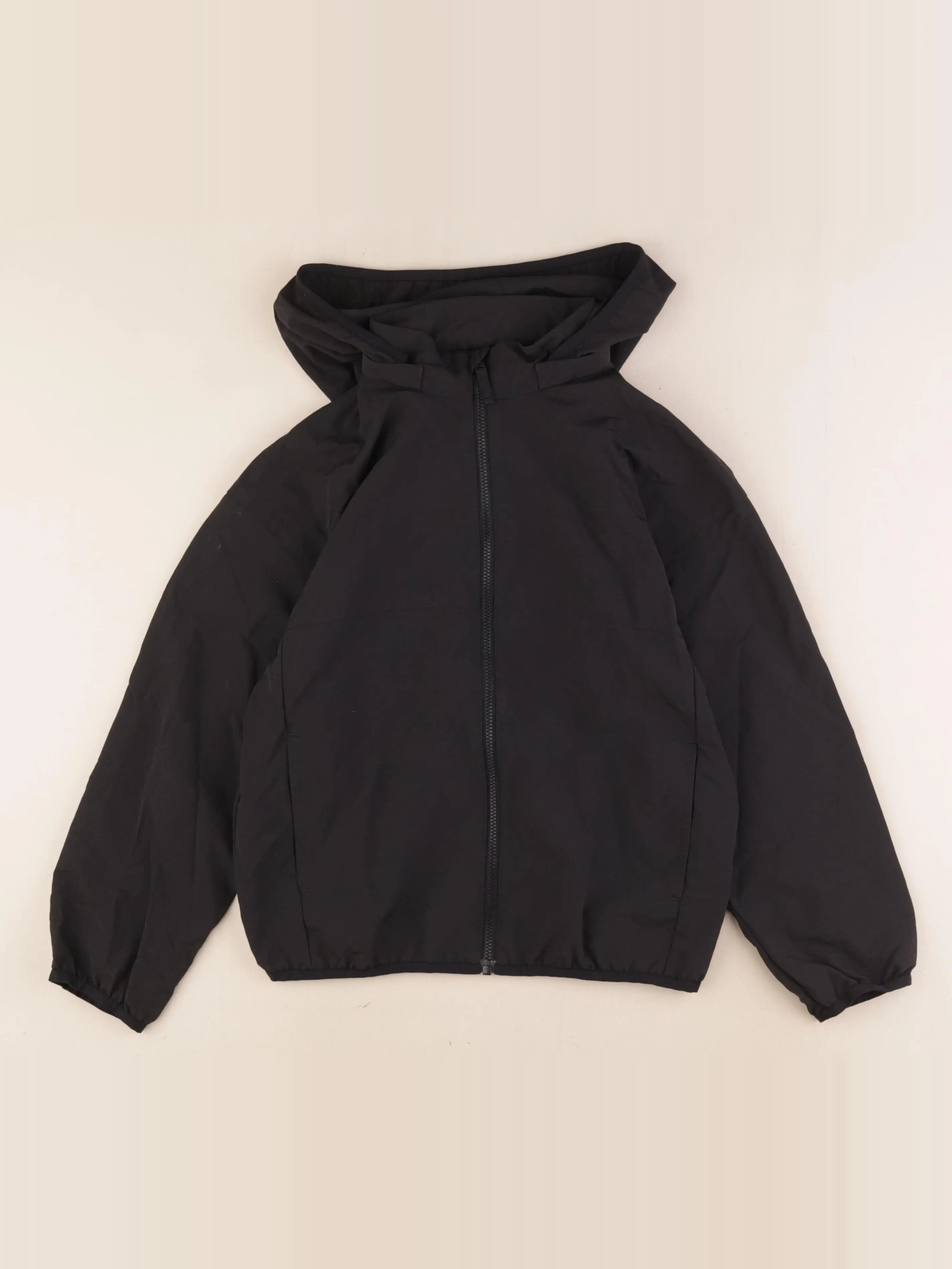 Uniqlo - coupe-vent noir - 7/8 ans