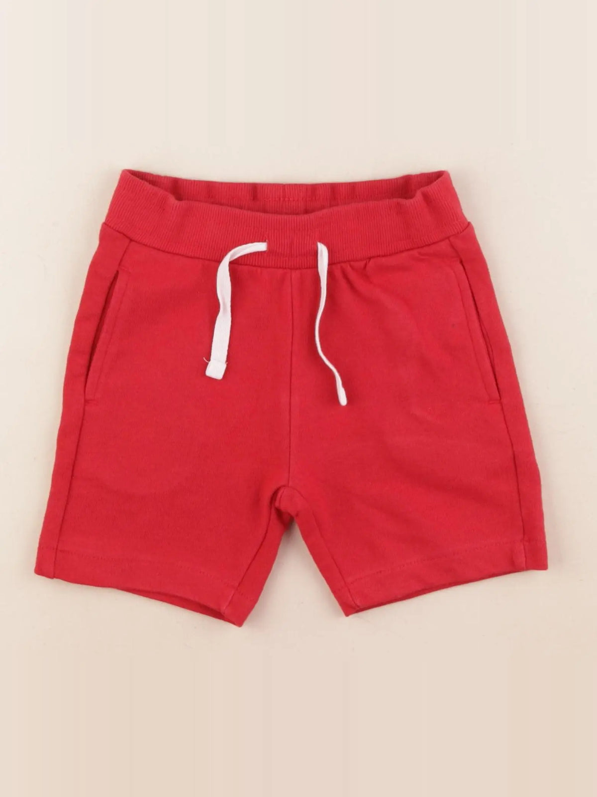 Vertbaudet - short rouge - 4 ans