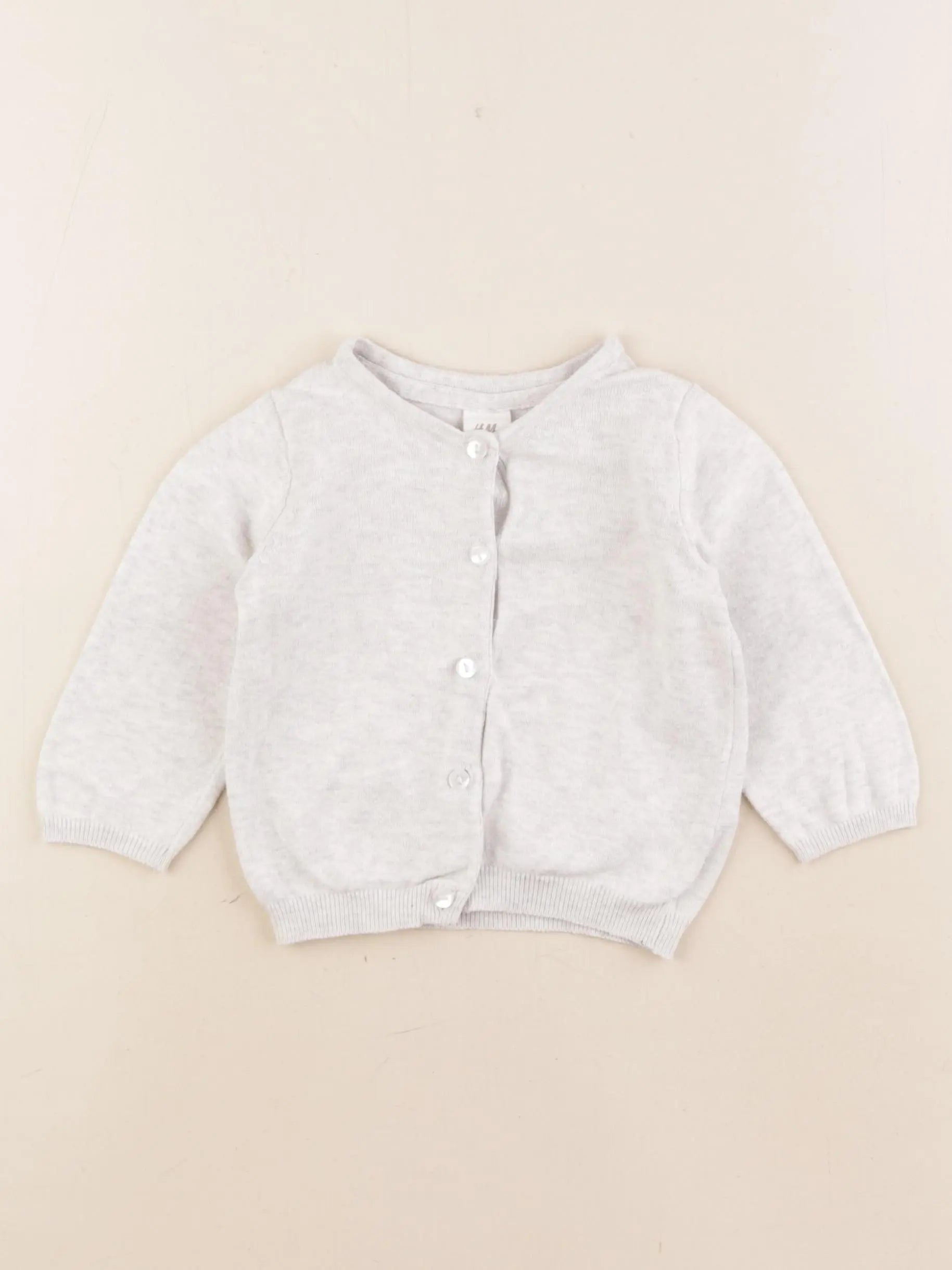 H&M - gilet gris - 6/9 mois