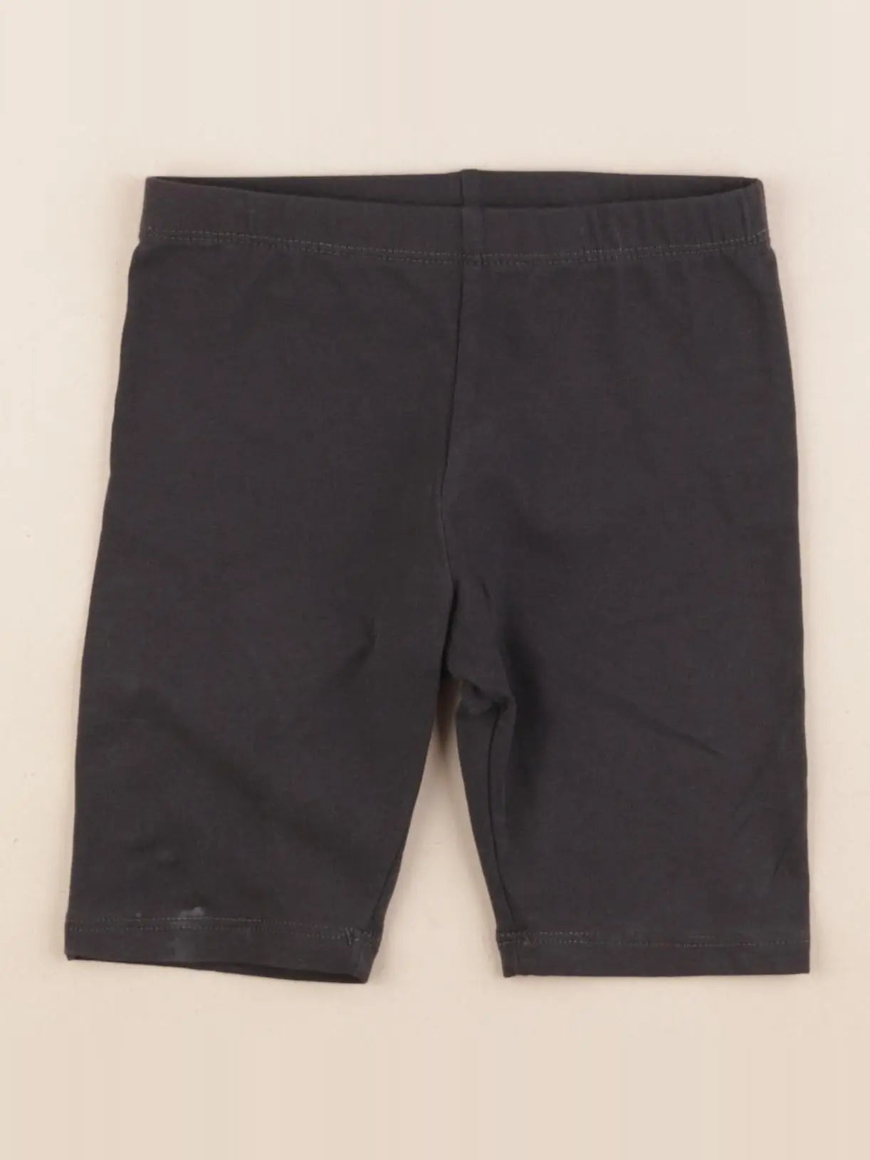 H&M - short taupe - 4/5 ans