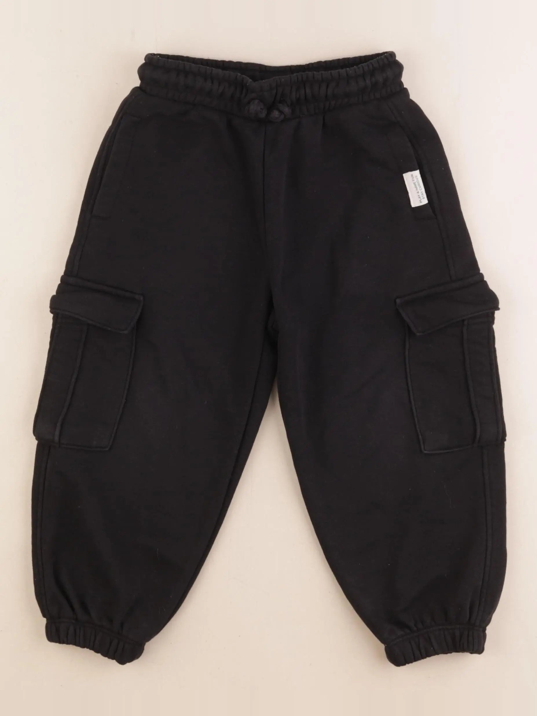 Zara - jogging noir - 4 ans
