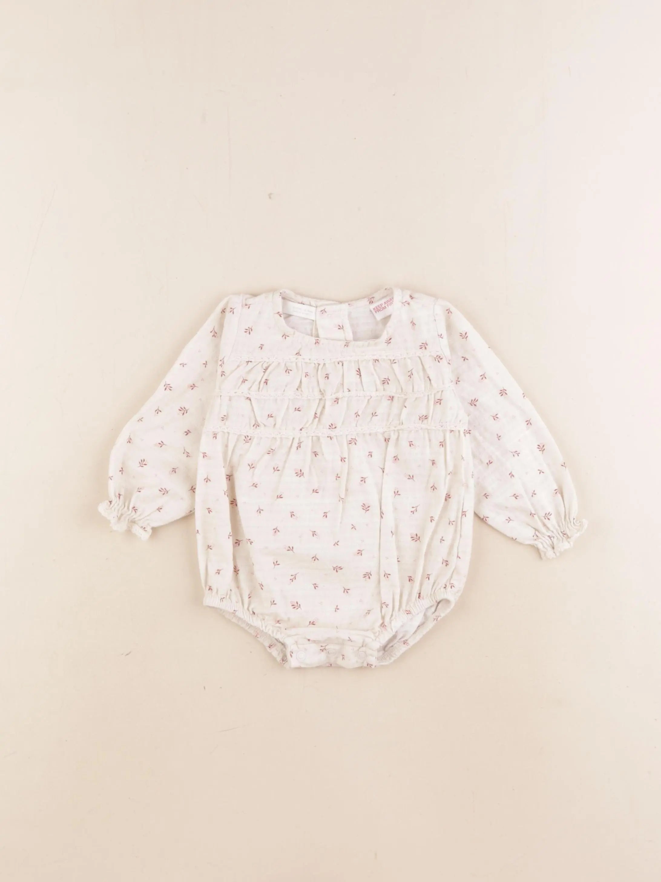 Zara - combinaison beige, rouge - 3/6 mois